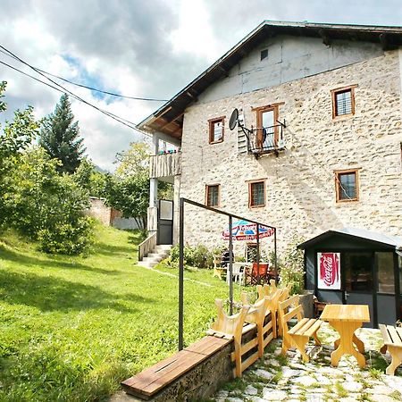 Yeti Guest House Mavrovo Eksteriør billede