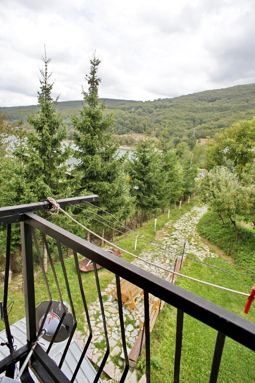 Yeti Guest House Mavrovo Eksteriør billede
