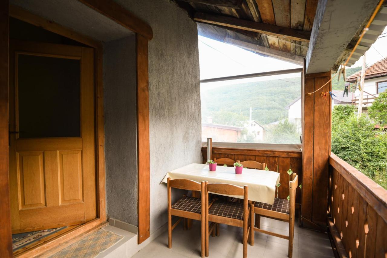 Yeti Guest House Mavrovo Eksteriør billede